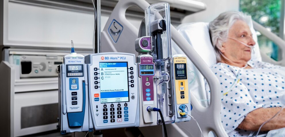 BD-Alaris-System-Beauty-Shot_Patient-BedsideV2_992x478